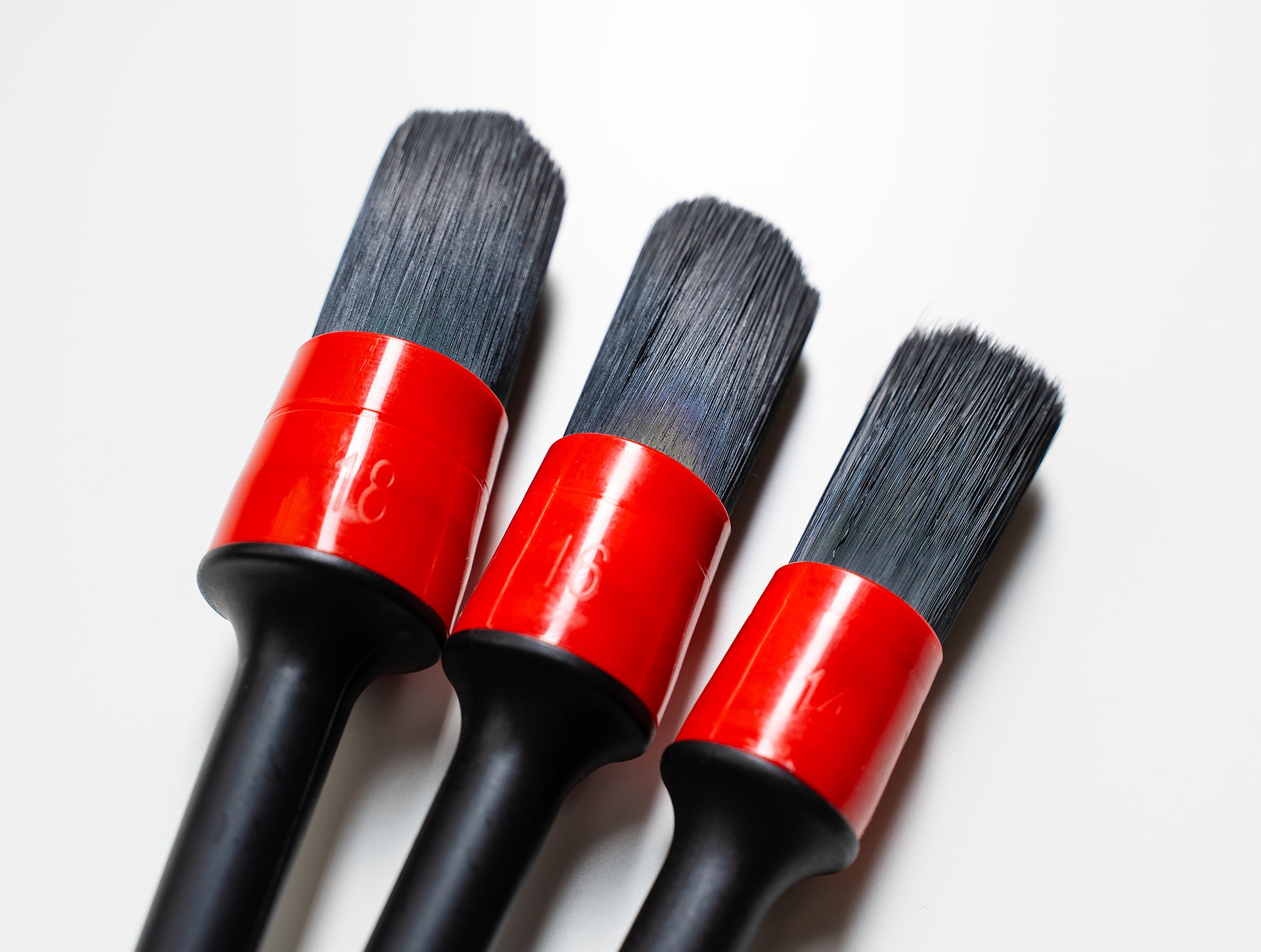 Medium-Soft Detailing Brush (High Density)